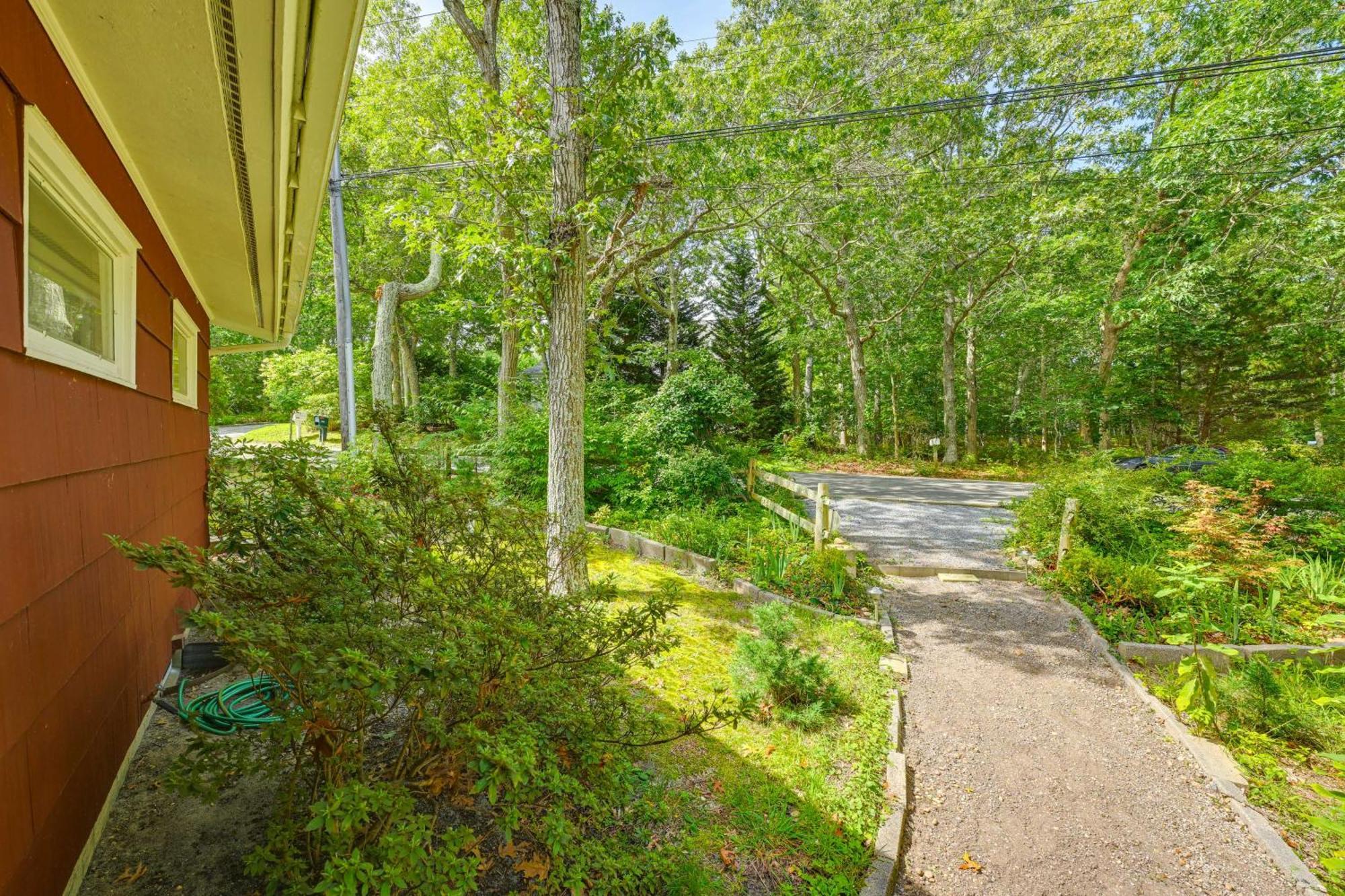 Home In Long Island Wine Country - Walk To Beach! Cutchogue 外观 照片